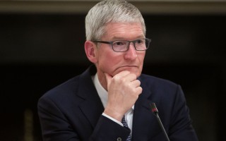 库克对 ChatGPT 保持沉默，分析师称留给苹果的时间不多了