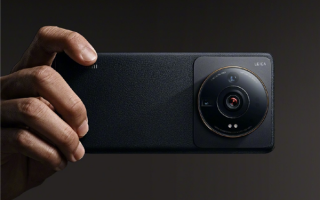 小米12S Ultra超大后摄被“玩坏”了：网友套上专业相机盖、遮光罩