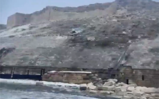 地震威力巨大 土耳其世界文化遗产古堡地震中倒塌