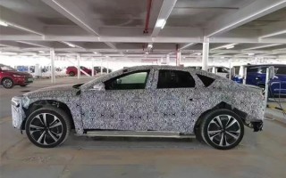 尺寸看齐宝马5系 疑似比亚迪高端品牌轿谍照曝光：配空气悬架