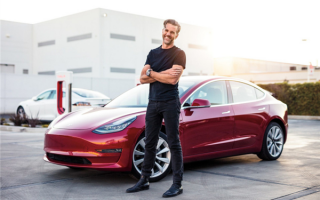 特斯拉首席设计师吐槽苹果：缺乏创新、不值得期待