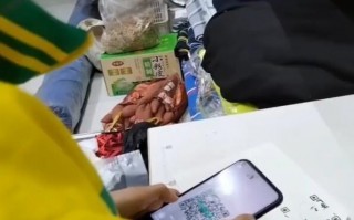 10岁女孩手绘付款码：成功扫出信息