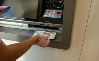 中信银行关闭存取款一体机无卡存款（二维码存款）功能