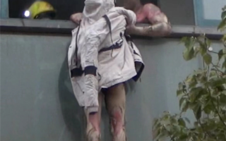 火灾中舍身救妻的丈夫凌晨去世 英勇行为感动众网友：一路走好