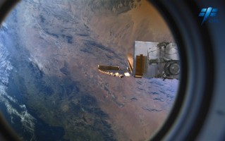 武大靖送神十四航天员出征 央视：冠军送英雄