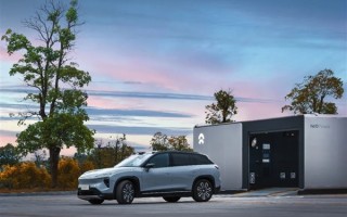 比加油还方便！蔚来官宣今年建设1000座换电站：跑高速无忧