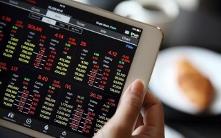 涨停板了还能买进去！男子用诈骗团伙自制App炒股被骗60多万