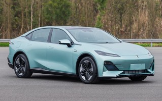 特斯拉Model 3国产强敌！长安深蓝SL03氢电版现身：1公里2毛钱