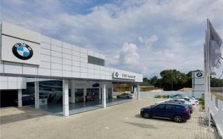 反向操作？特斯拉降价后 宝马、牧马人等油车主动涨价