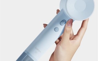 难怪发质没有变好！这么多年用吹风机竟用错了