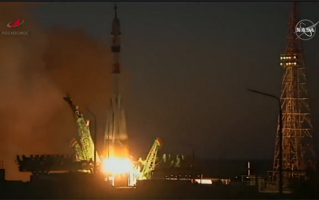 俄罗斯发射联盟号飞船：搭载俄美宇航员 计划在国际空间站踢球