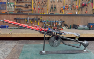 手工耿自制钓鱼佬智能快乐竿：外形酷似大狙 上钩主动提醒