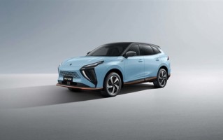 14万起 东风风行雷霆预售：集齐比亚迪、华为、腾讯三家