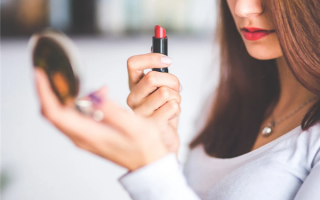 谁说女人是“水做的”？明明是油做的