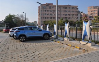 欧洲大陆上遍地中国新能源车！当地人慌了