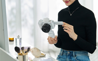 这就离谱！A7S3传感器用来拍Vlog 索尼ZV-E1开启预售