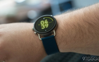 谷歌 Wear OS 操作系统即将推出重大改进：让右手戴表体验更好