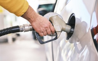 国内油价调整窗口即将开启：加满一箱预计多花5、6块