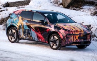 别等入门版特斯拉了！极氪003原型车曝光：价格或惊喜