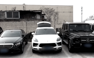 男子通过熟人买二手豪车 结果被坑惨！保时捷、奔驰全是事故车