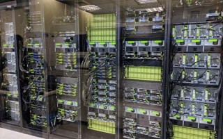 消息称多家服务器供应商向推特追讨欠款，部分款项已逾期达 2 个月