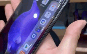 7.4英寸巨屏加持 LG卷轴屏手机曝光：可惜不会上市