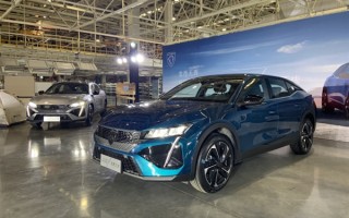 凡尔赛堂兄弟 东风标致408X下线：合资同级最帅跨界车！