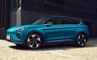 华为自动驾驶实车路试一战成名！极狐αS华为版上市时间一拖再拖