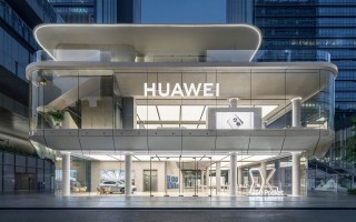 供应链称华为逆势上调全年出货量目标，手机行业唯一一家