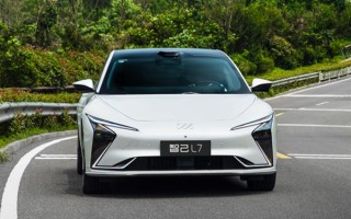 刘涛：智己的核心定位是操控 LS7将满足奶爸以外的更多需求