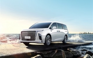 全系2.0T+爱信8AT 上汽大通MAXUS G90上市：21.99万起