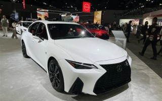 丰田“加价神车”在中国卖不动了？雷克萨斯17年增长或终结