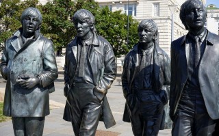 用 AI 补完遗憾，披头士乐队成员确认今年将发布最后一首“新曲”