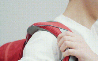 重力还能“消失”？我们用减压书包做了个测试