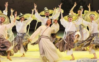 峨眉山月歌翻译简短（峨眉山月歌翻译及表达情感）