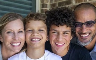 人类真的起源非洲吗？看肤色 好像不是很科学呀