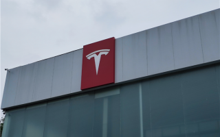 特斯拉在华首家旗舰展厅关闭 门店回应：租金太高了