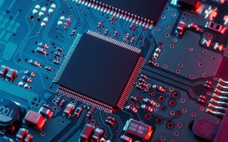 存储芯片大厂集体“越冬” 头部厂商扎堆砍单、业绩下滑