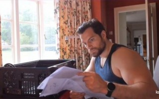 “超人”亨利卡维尔升级电脑：拒绝RTX 4090！要上全套AMD：Zen4+RX 7000