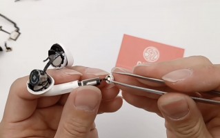 AirPods 3 拆解：外观与 AirPods Pro 相似，内部有很大不同