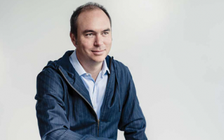 用户流失、增速缓慢、亟需创收，Meta 称将继续推进 NFT 和区块链战略