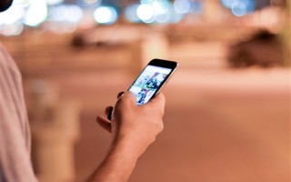 数码产品不仅伤眼！研究发现暴露于蓝光会加速衰老