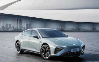 新势力销冠要“换人”！哪吒7月交付1.4万台 同比翻番