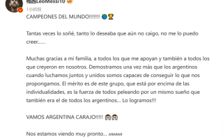 梅西加冕球王 直呼阿根廷是冠军：个人10号球衣二手售价近4000元