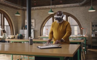 消息称购买苹果 Vision Pro 头显需要预约，还得定制合适的配件