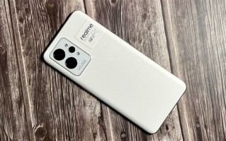 业界首款第二代骁龙8+2K直屏旗舰 realme新品曝光