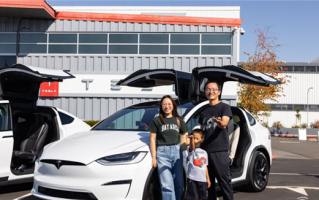 特斯拉新款六座版Model X交付！马斯克：六座才是最好的