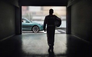 余承东谈“天价”汽车芯片:2500元一枚太贵 自己无法接受