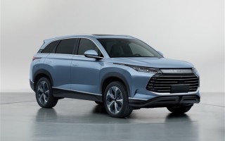 性能残暴！比亚迪护卫舰07 DM-p申报：双电机、零百4.7S