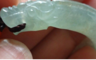 玛瑙和翡翠哪个佩戴对身体好 玛瑙和翡翠哪个好,有什么区别